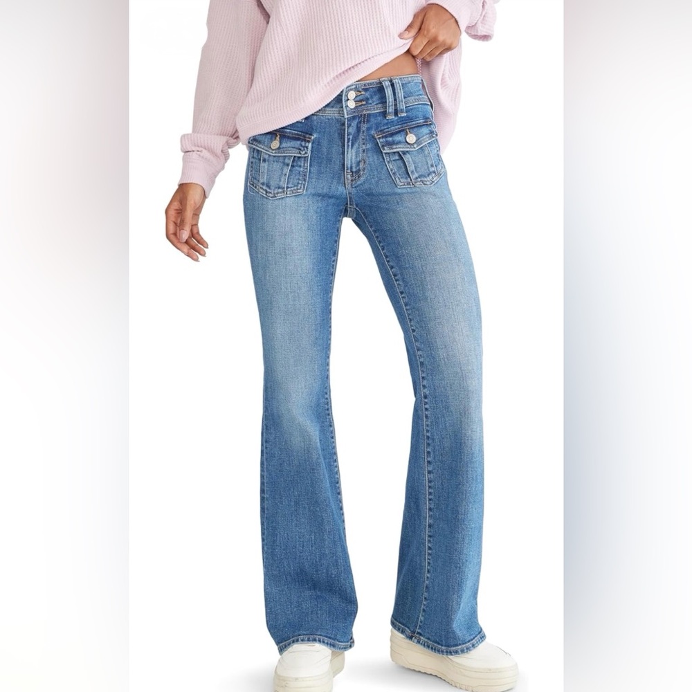 Lucky Brand NWOT Distressed Flare Jeans with Pocket and Button Detail